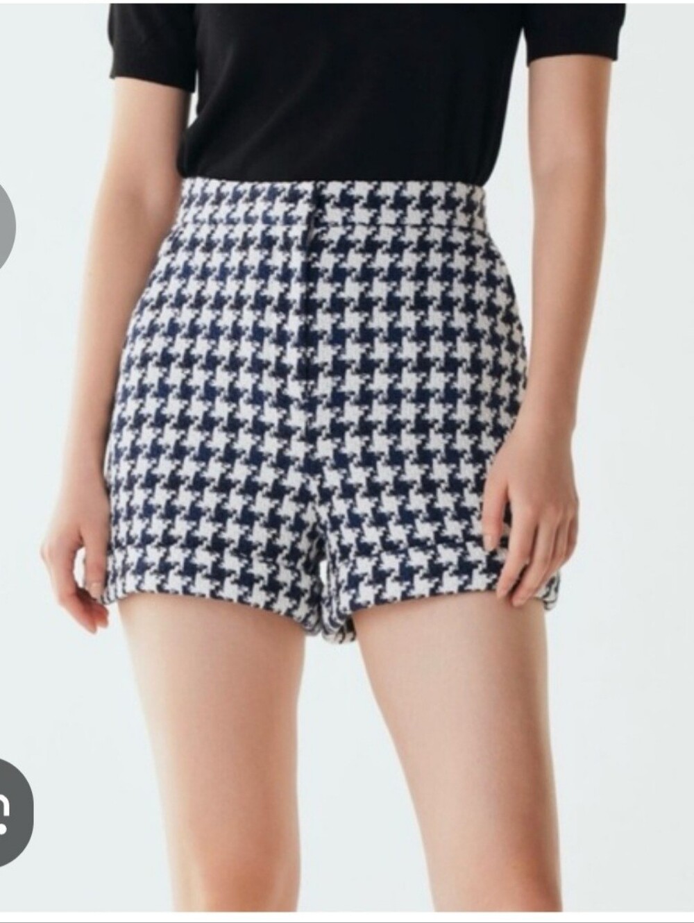 Zara Navy and White Houndstooth High-Waist Shorts Sz M